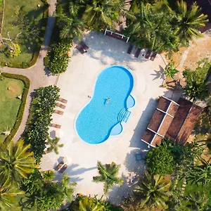 Resort Santi &