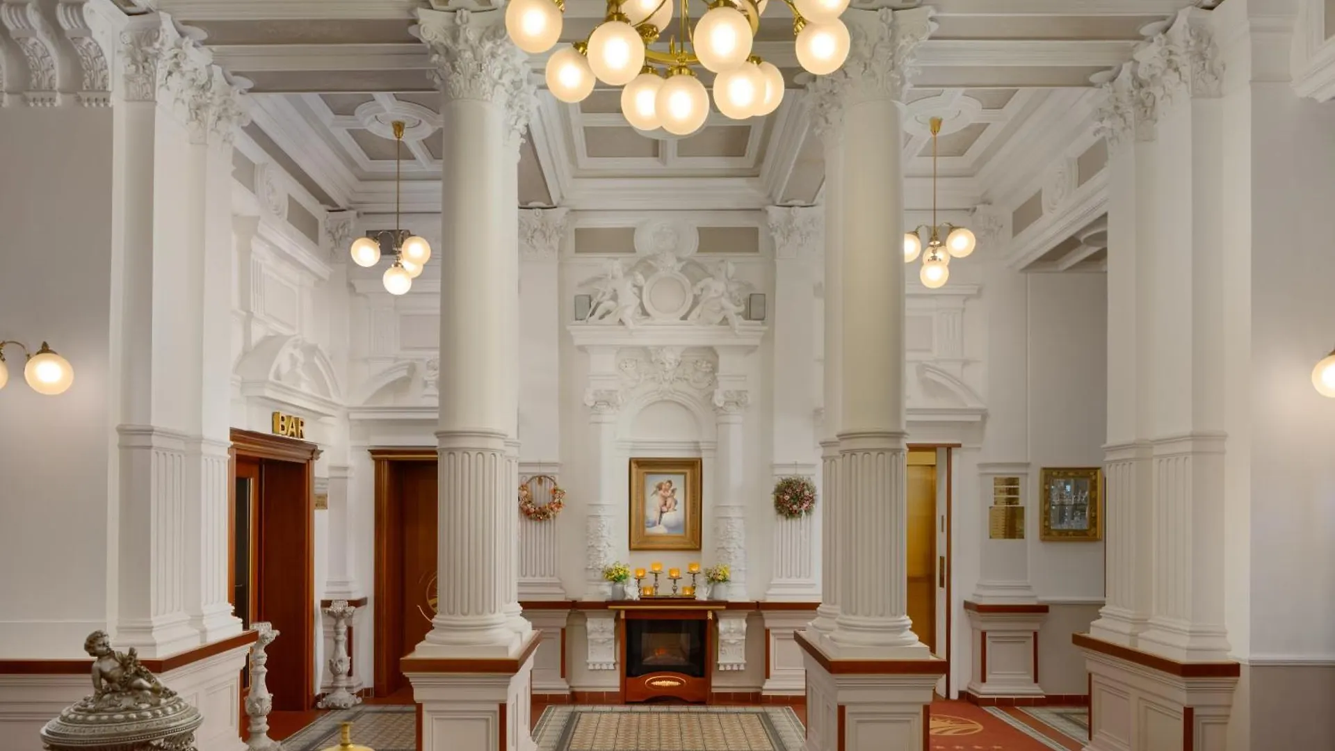 Boutique Hotel Seven Days location